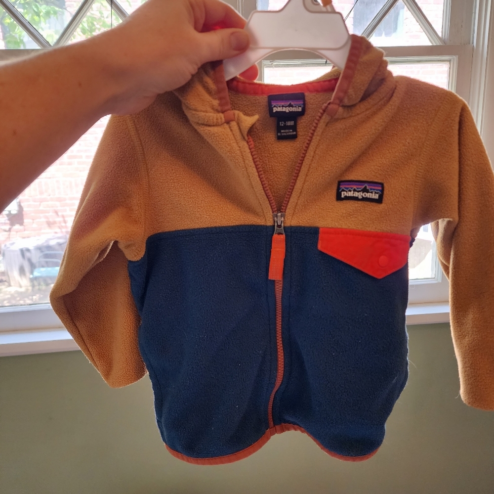 12-18month Pategonia fleece. Great condition!